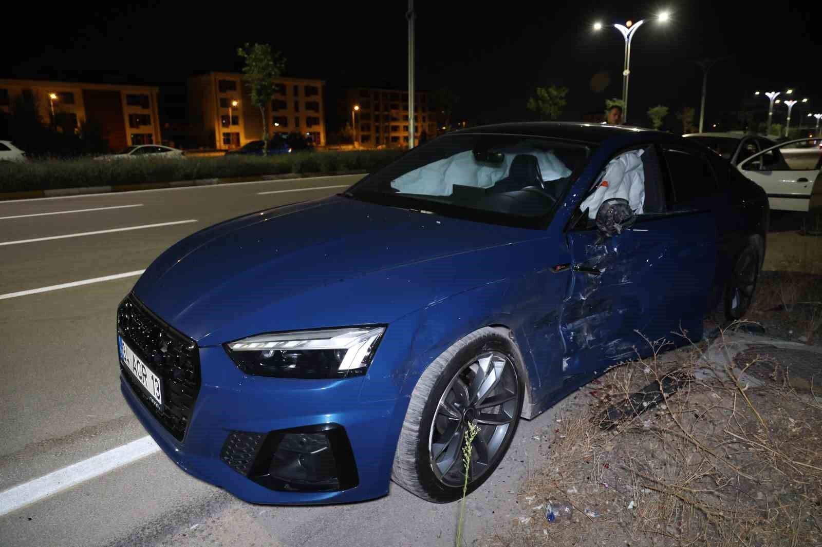 Elazığ’da iki otomobil çarpıştı: 1 yaralı