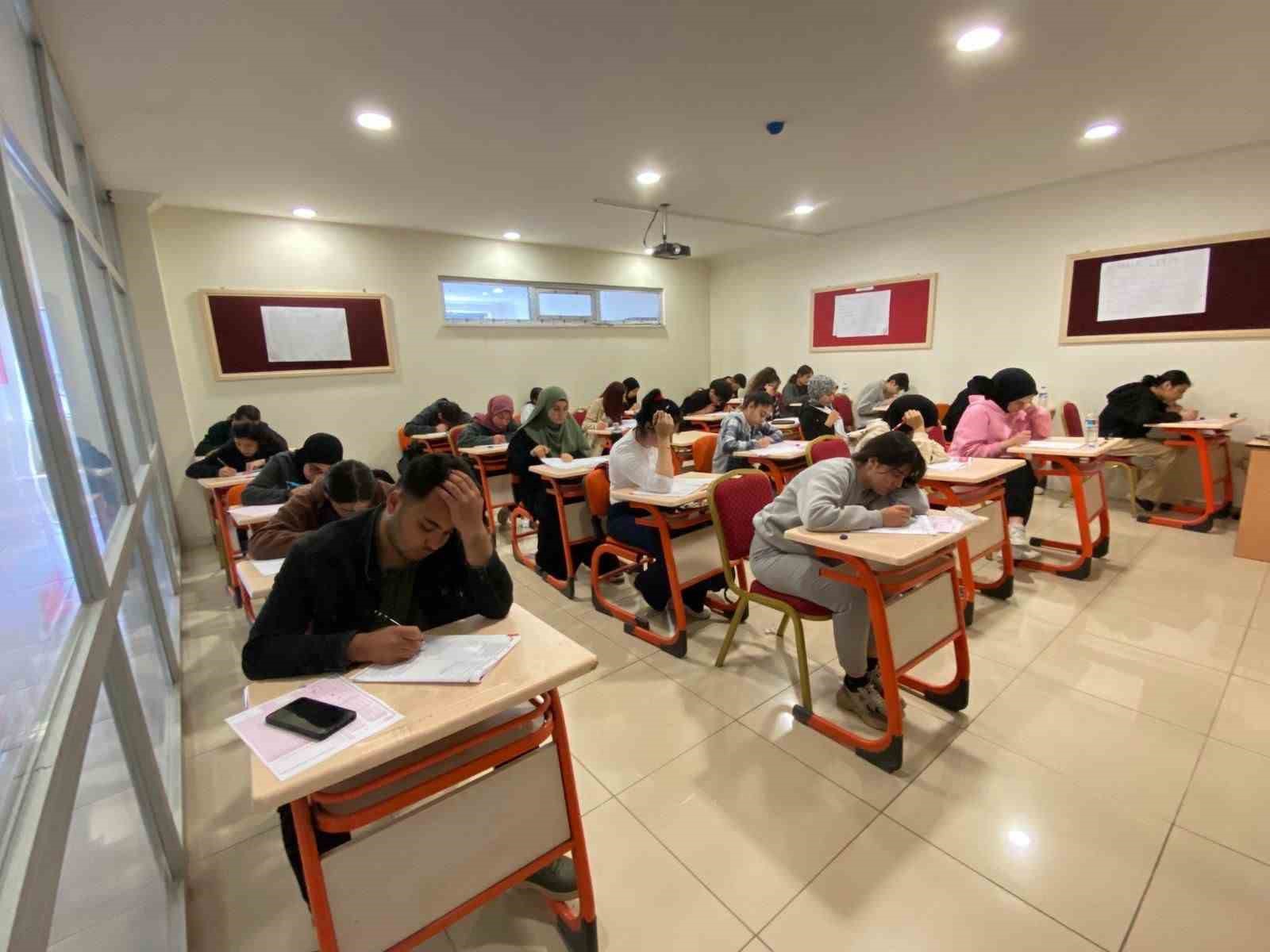 Ağrılı 71 genç devlet kursuyla üniversiteli oldu