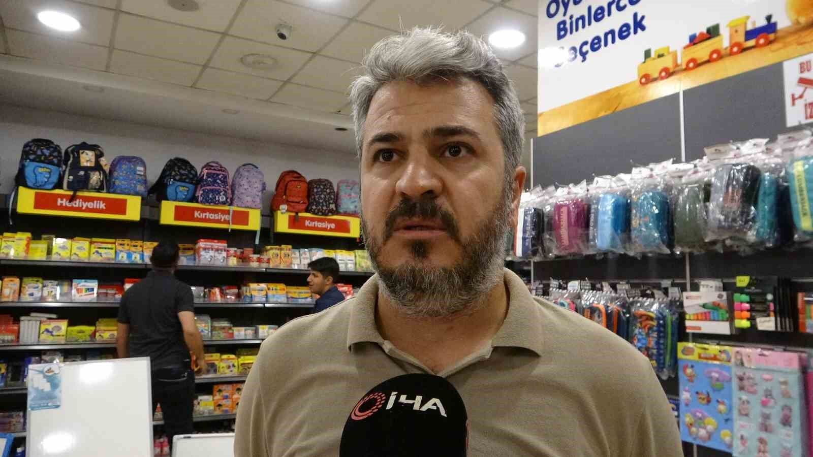 Kırtasiyelerde okul alışverişi başladı