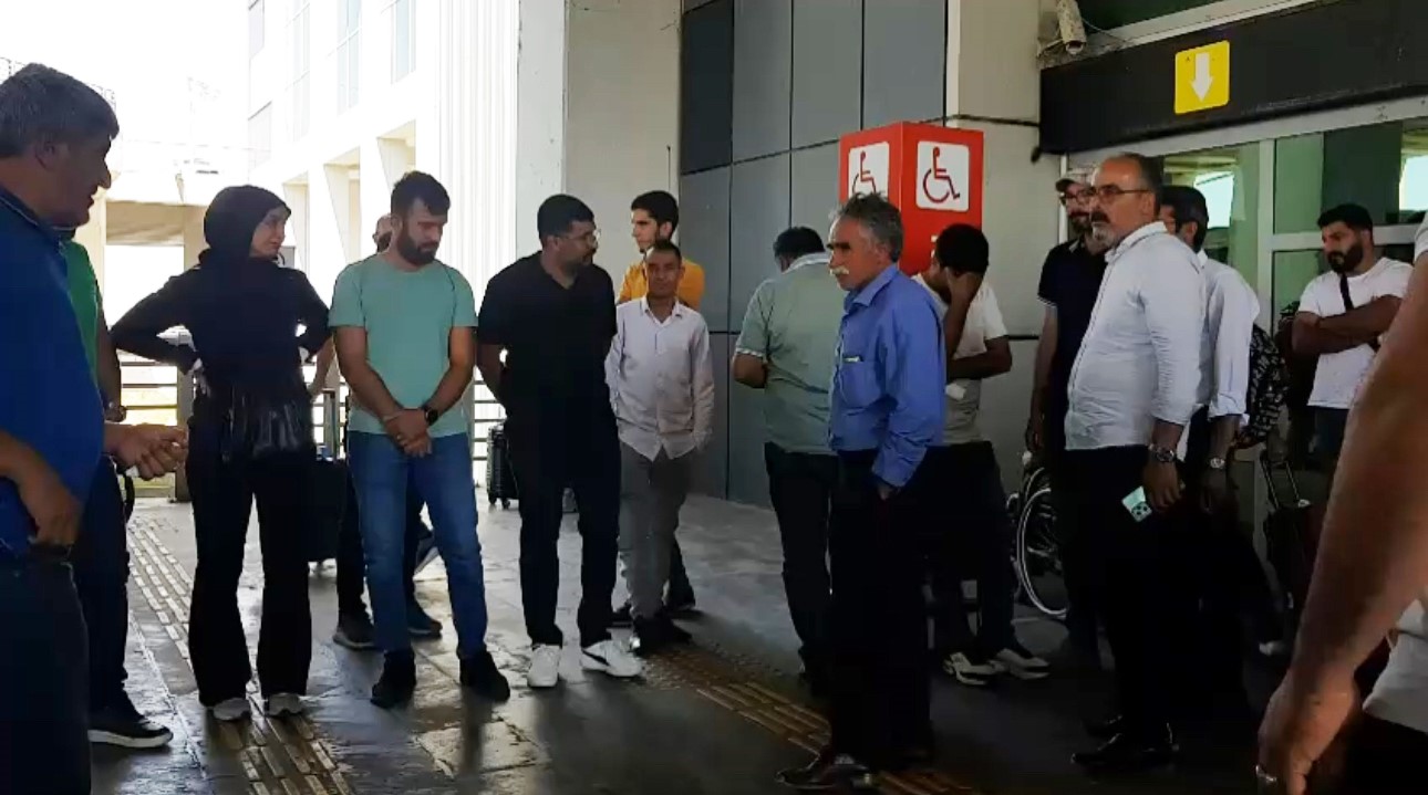 Otobüs kazasında hayatını kaybedenlerin cenazesi defnedilmek üzere Ağrı’ya getirildi