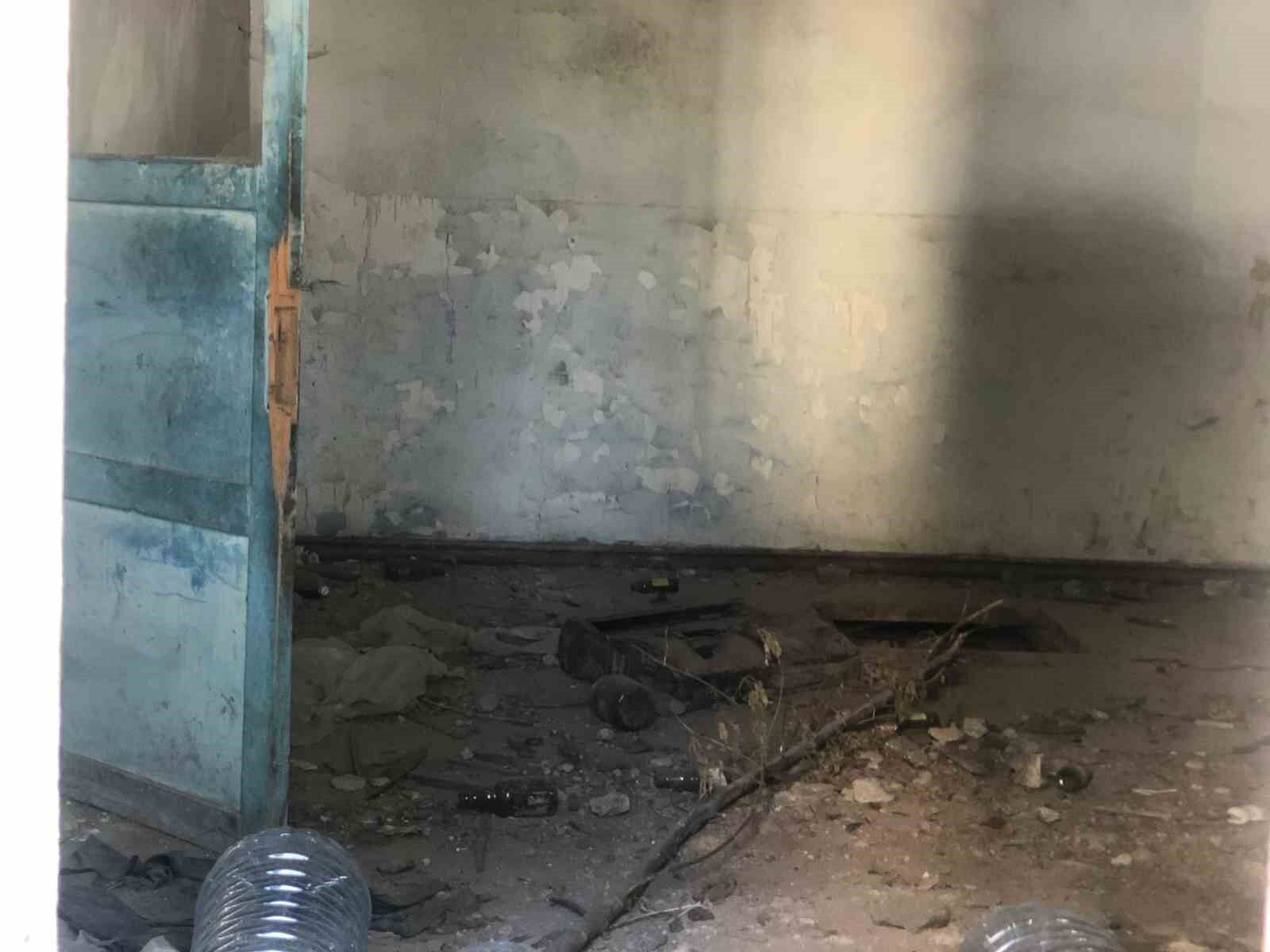 Kars’ta tarihi bina koruma altına alınmayı bekliyor