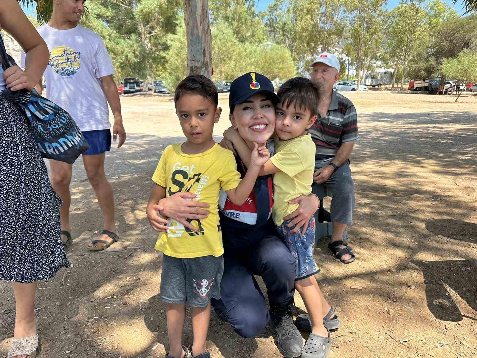 Jandarma ekipleri vatandaşları orman yangınlarına karşı uyardı