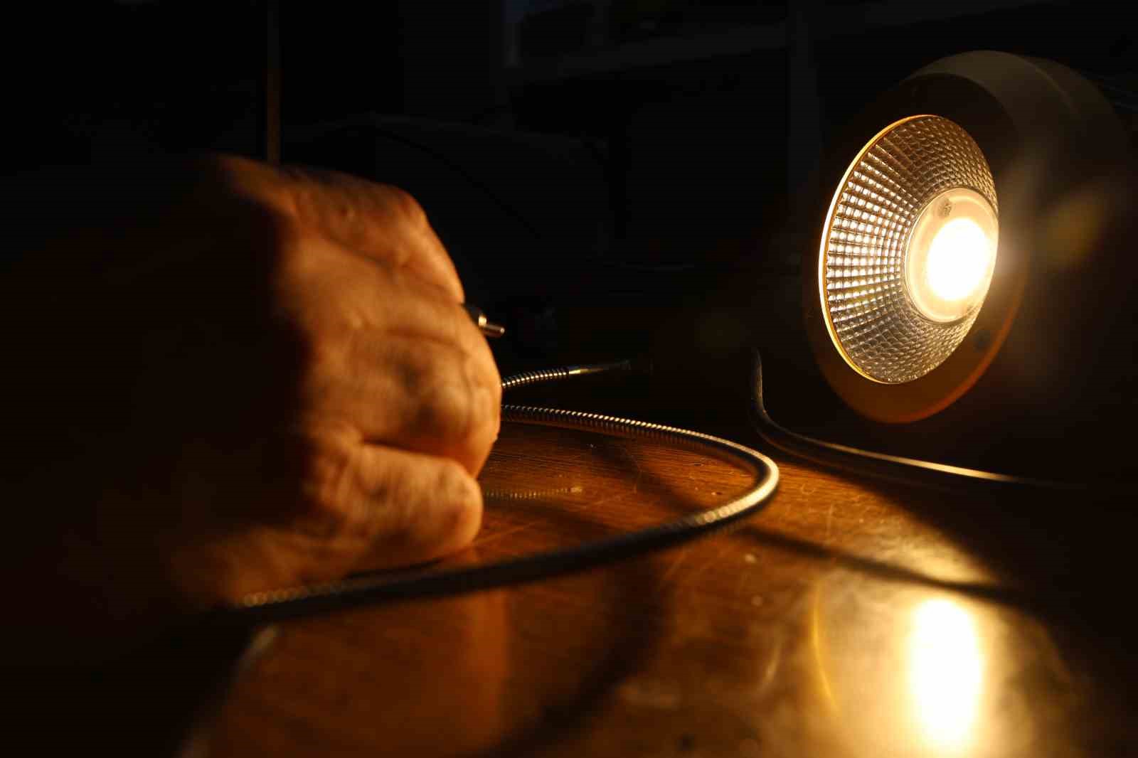 Türk bilim adamı, güneş ışığına ihtiyaç duymayan tarım cihazı geliştirdi