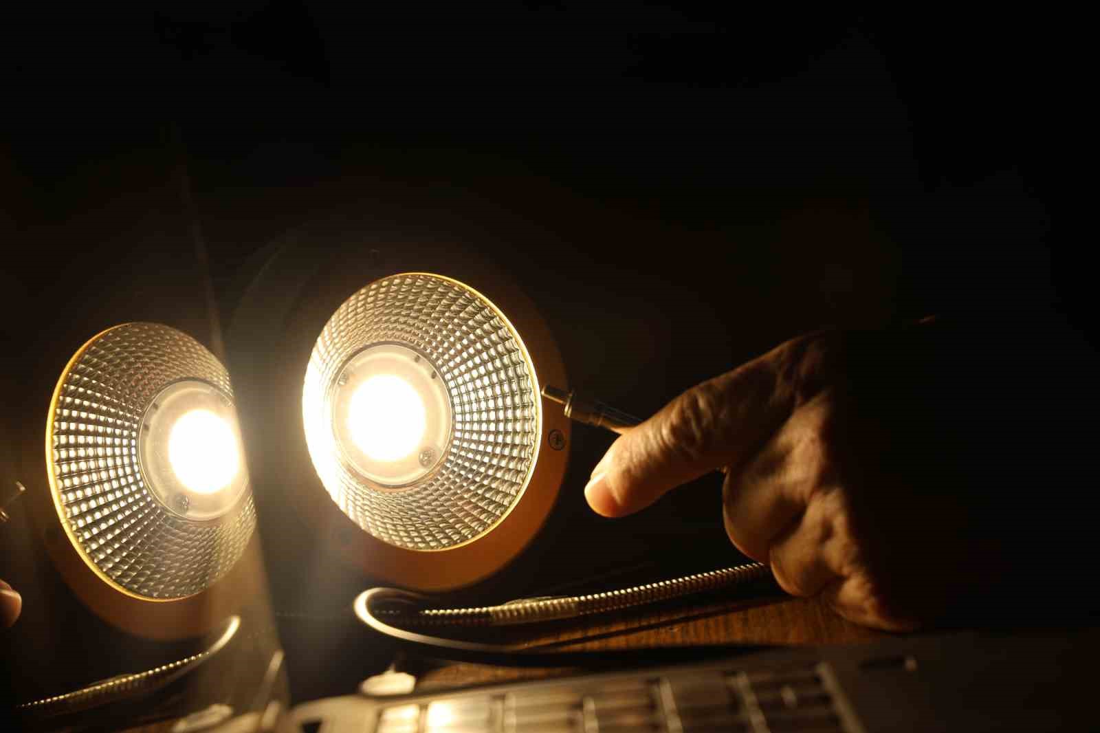 Türk bilim adamı, güneş ışığına ihtiyaç duymayan tarım cihazı geliştirdi