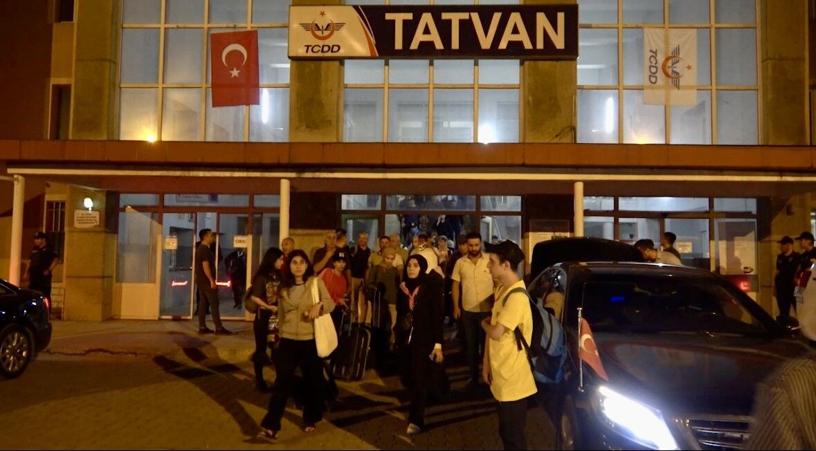 Turistik Tatvan Treni ikinci seferinde Tatvan’a ulaştı