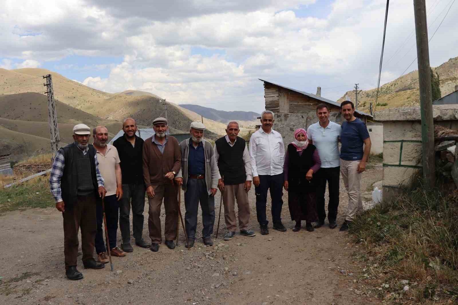 Fikriye Nine 72 yaşında köyüne muhtar oldu