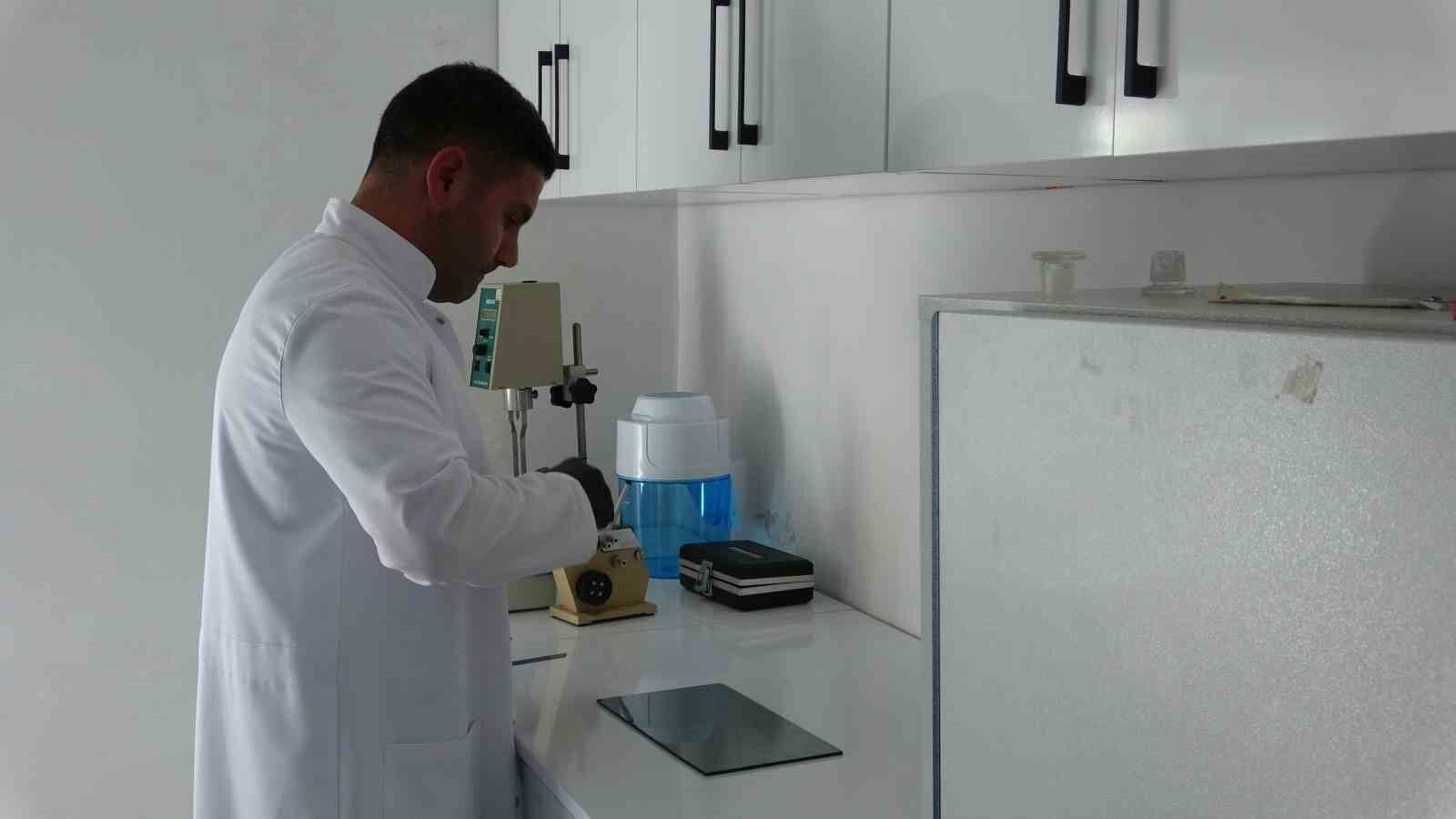 Arı zehrinin fiyatı dudak uçuklatıyor