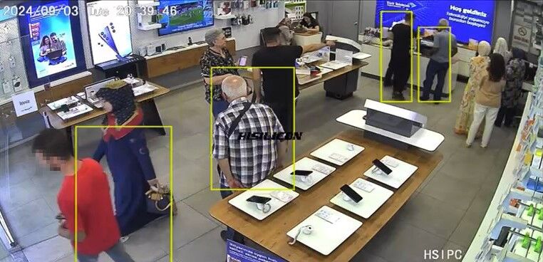 Önce keşif yaptı, sonra çaldı: Elazığ’da mağazadaki telefon hırsızlığı kamerada