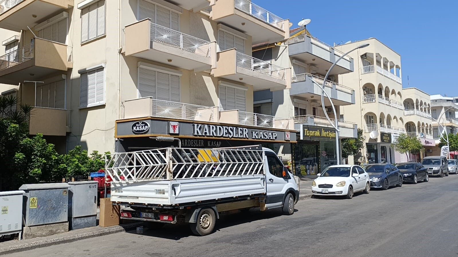 Manavgat’ta esnaftan, elektrik kesintisine tepki: