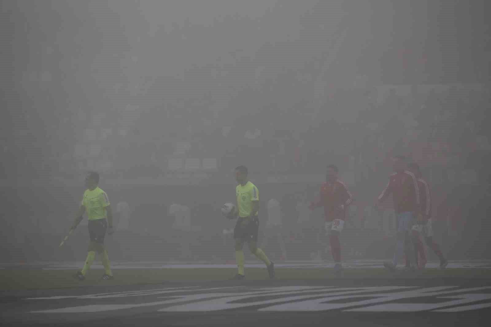 Nacional - Benfica maçı yoğun sis nedeniyle ertelendi