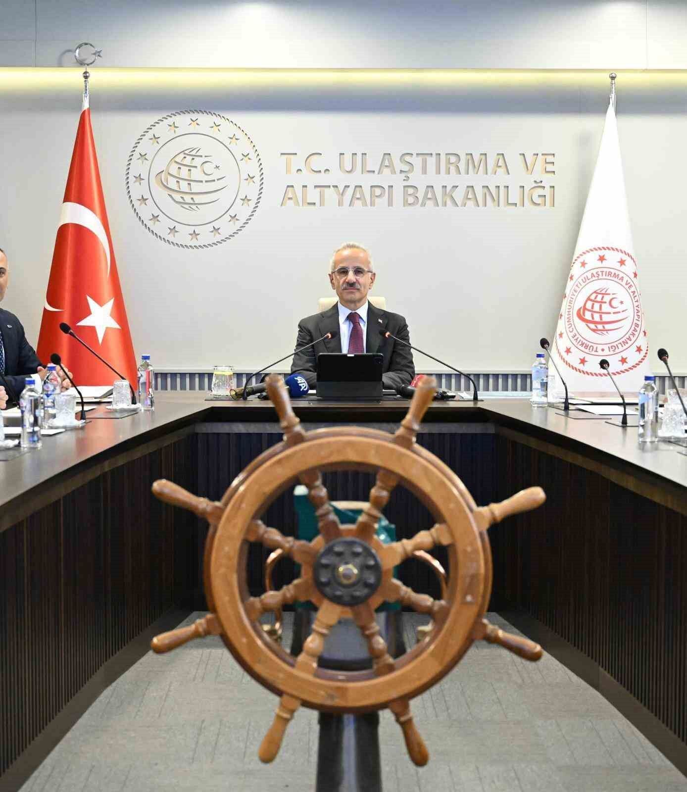 Limanlarda elleçlenen yük miktarı geçen yılın aynı dönemine göre yüzde 1,5 arttı