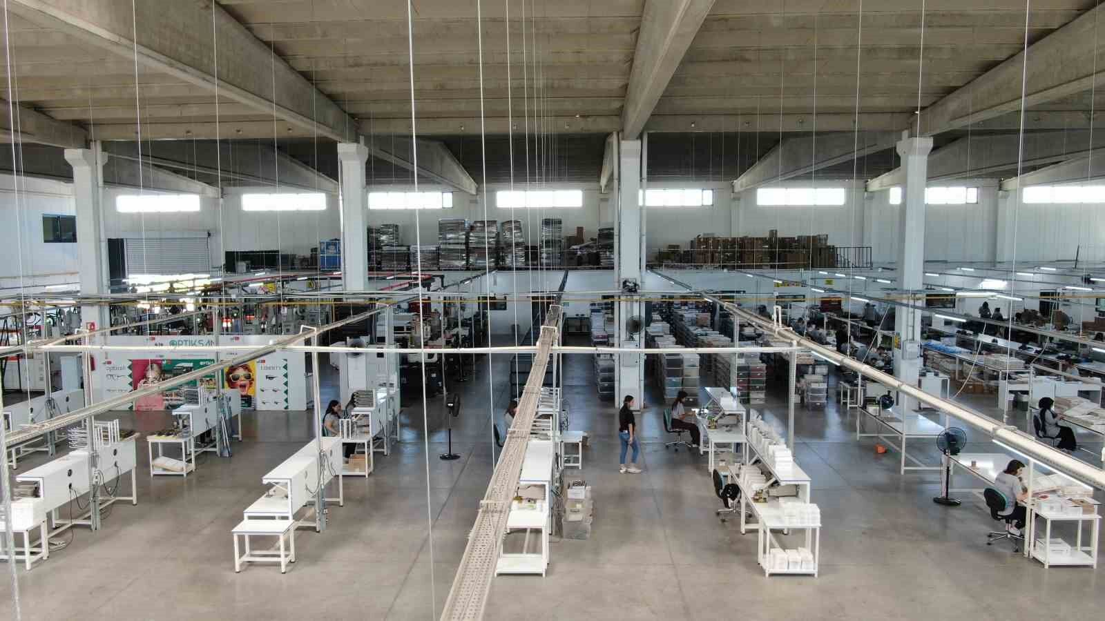 İtalya, Fransa ve Çin’in lider durumda olduğu gözlük sektöründe Diyarbakır’dan 20 ülkeye ihracat yapılıyor