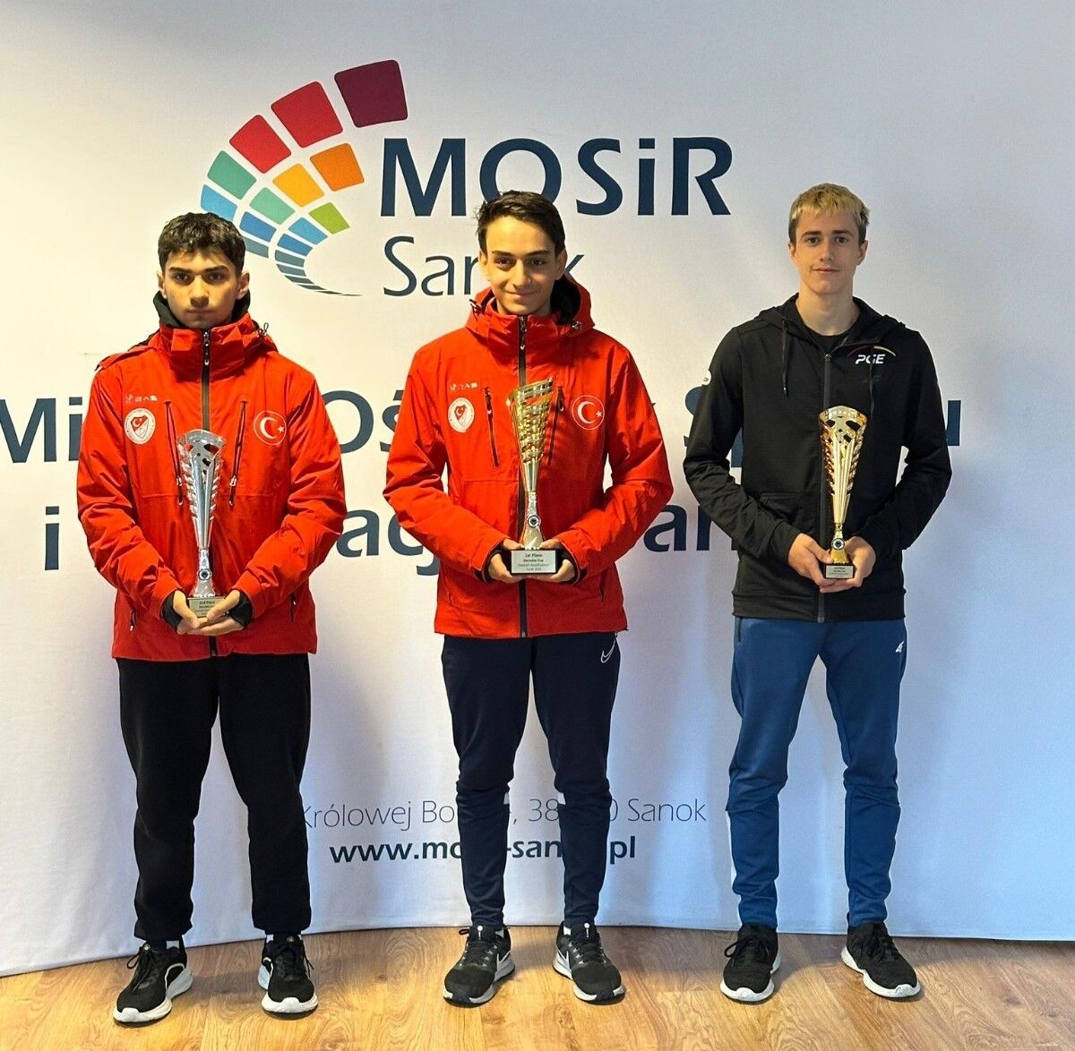 Hız tutkunları Danubia serisine hızlı başladı