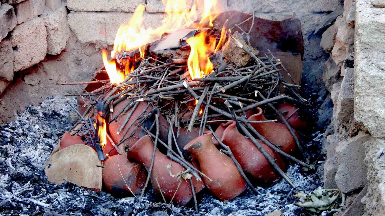 Bitlis’te asırlık çanak çömlek geleneği sürüyor