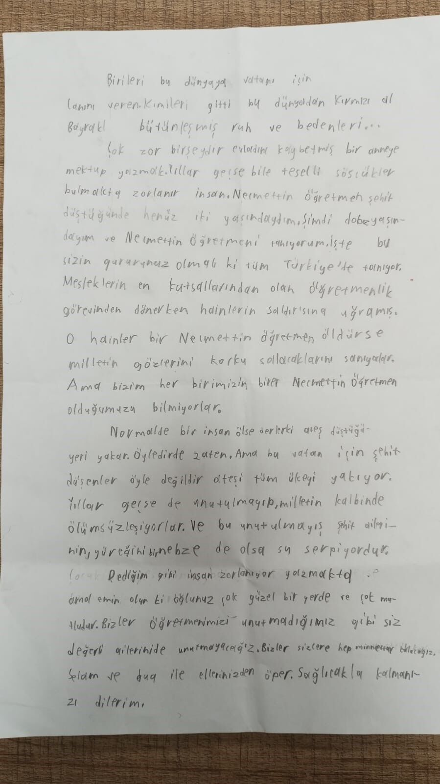 Minik öğrencilerden duygulandıran mektup: Şehit öğretmen Necmettin Yılmaz’ı unutmadılar