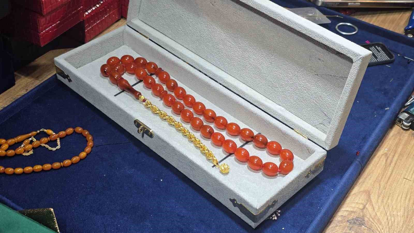 Osmanlıdan kalma 200 yıllık tespihin fiyatı dudak uçuklatıyor: Tam 330 bin lira