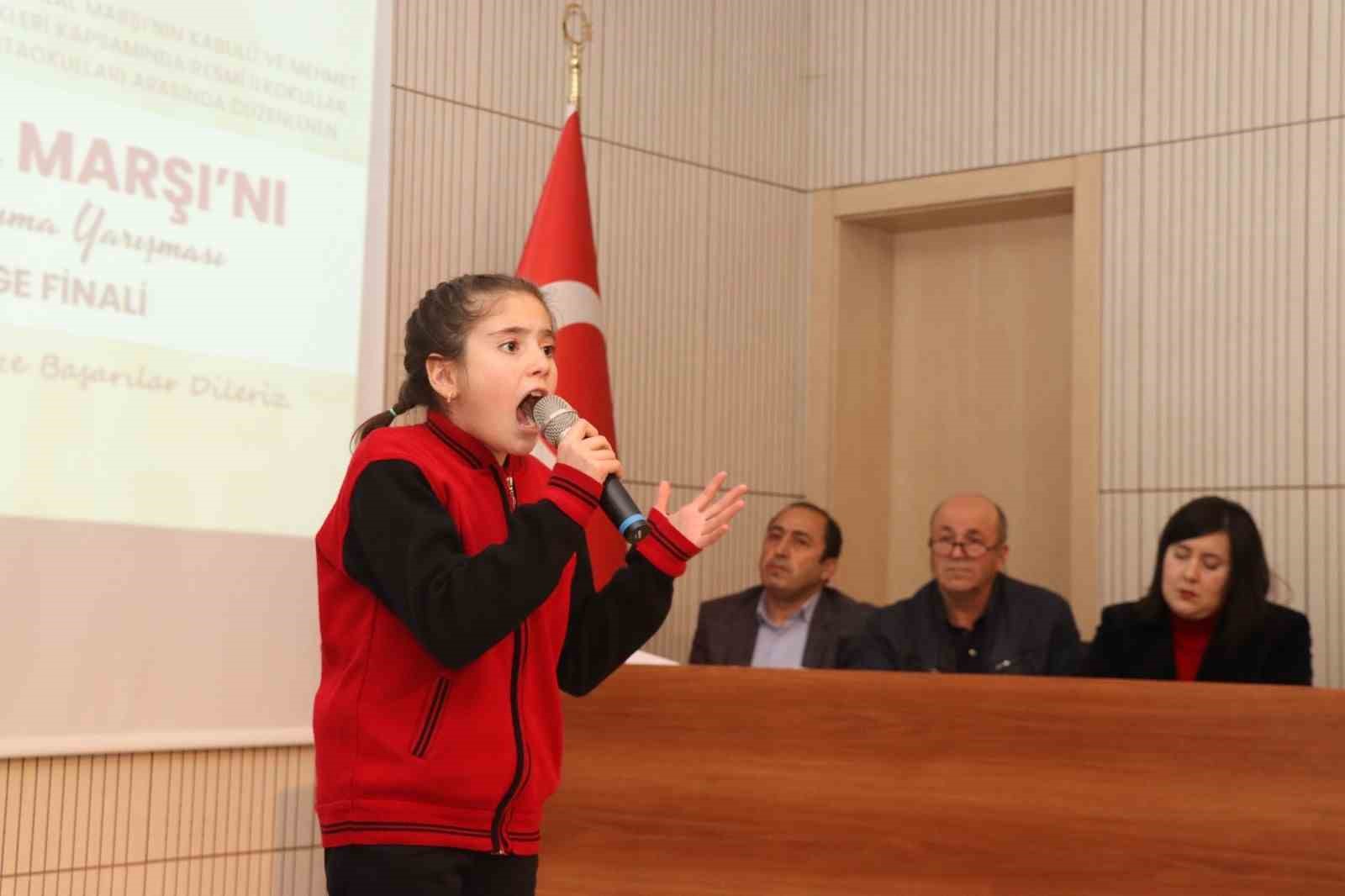 İstiklal Marşı’nı en iyi okumak için yarıştılar