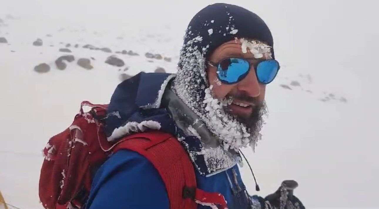 Ağrı Dağı’na çıkmak isteyen dağcılara kar ve fırtına engeli