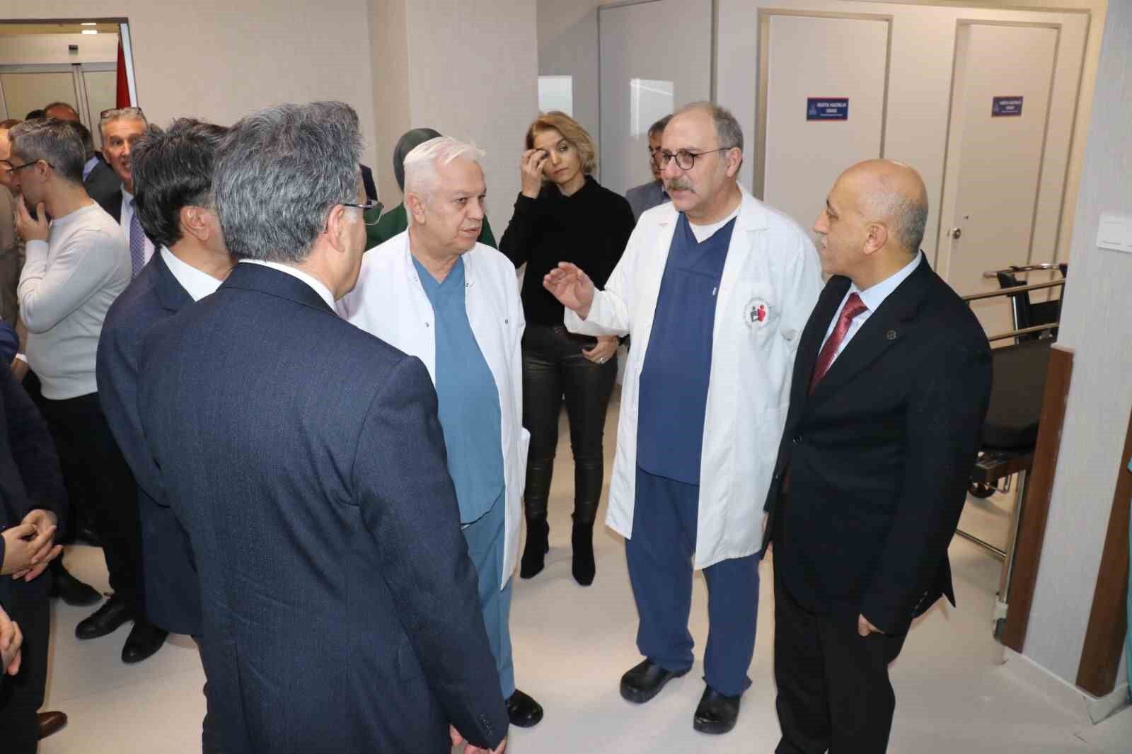 Yapay zeka destekli MR cihazı hizmete girdi