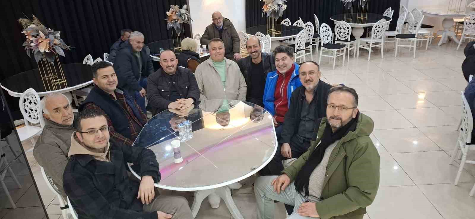 Kuşlar en iyi ötüşü yapmak için yarıştı