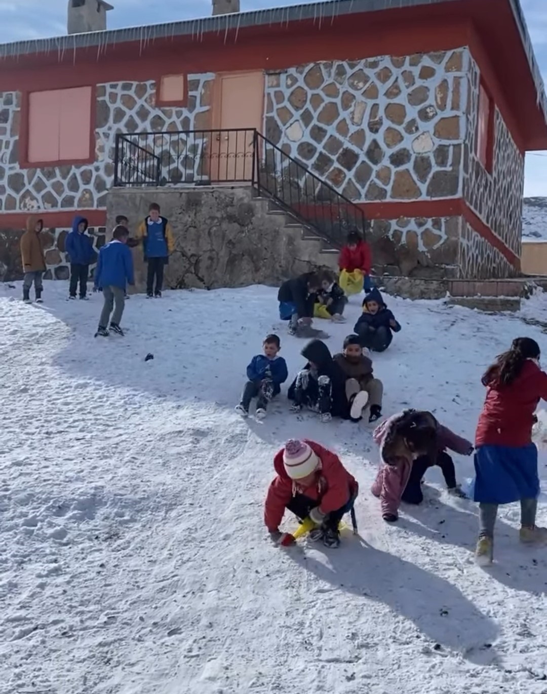 Naylon poşet ile kayak keyfi