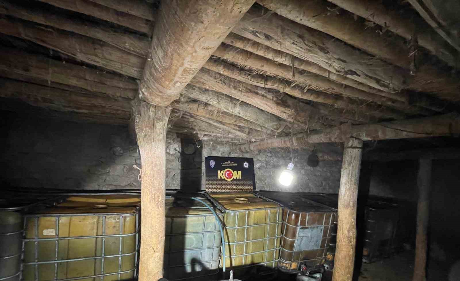 Ağrı’da 8 ton 510 litre kaçak motorin ele geçirildi