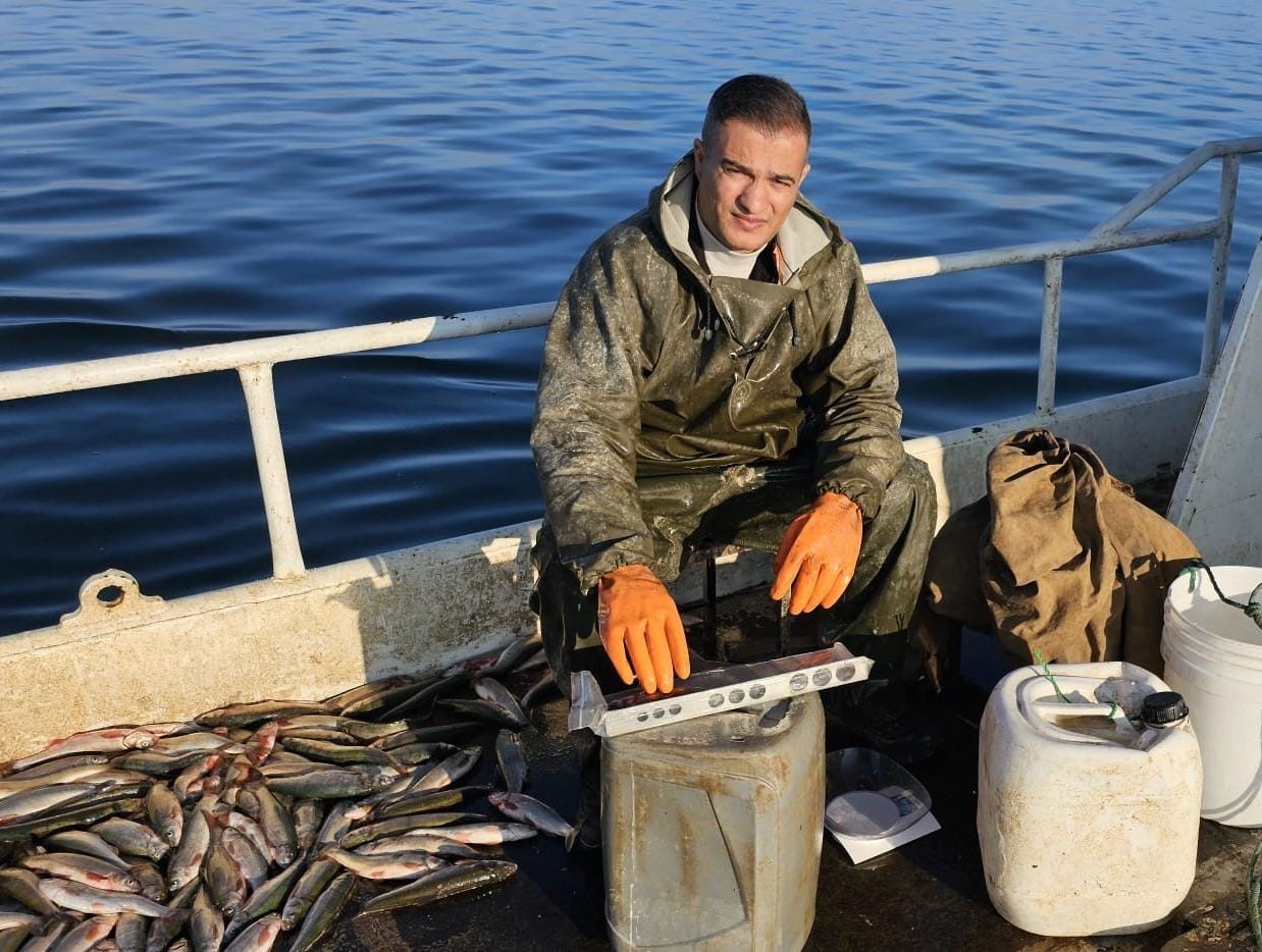 Balıkçıların Erçek Gölü’nde zorlu kış mesaisi