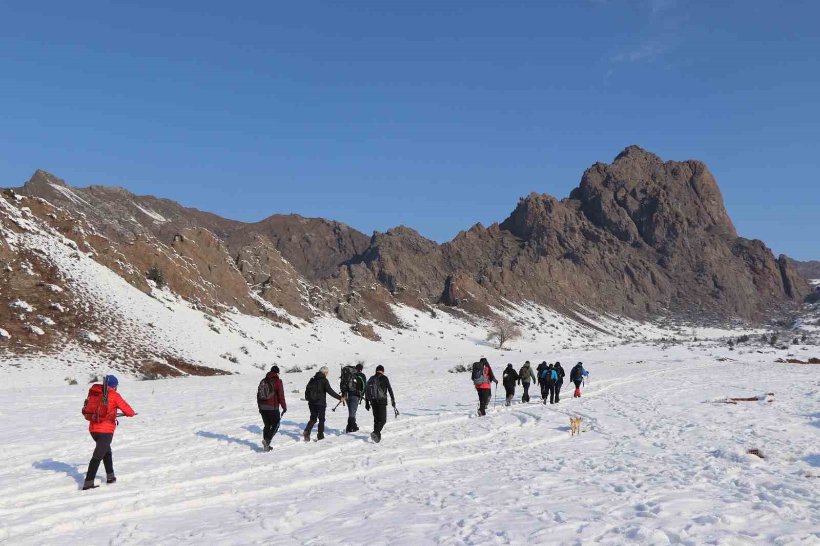 Erzurum’da doğaseverler yaban hayatını unutmadılar