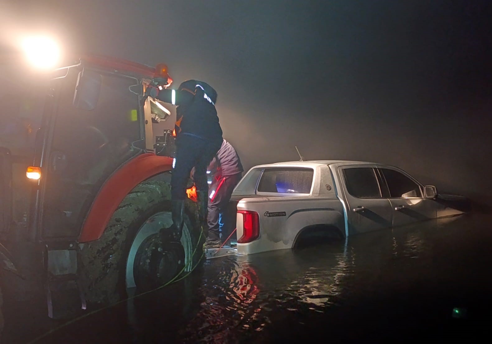 Soğuk suya dalınca ayıldı