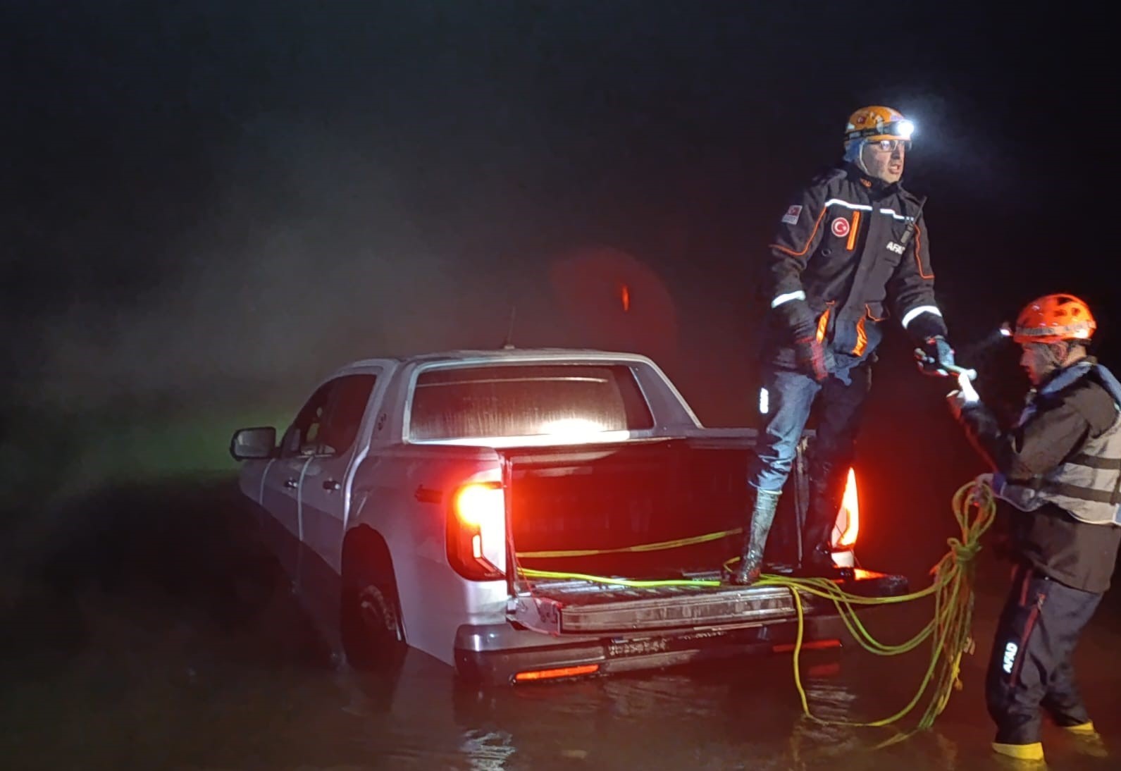 Soğuk suya dalınca ayıldı