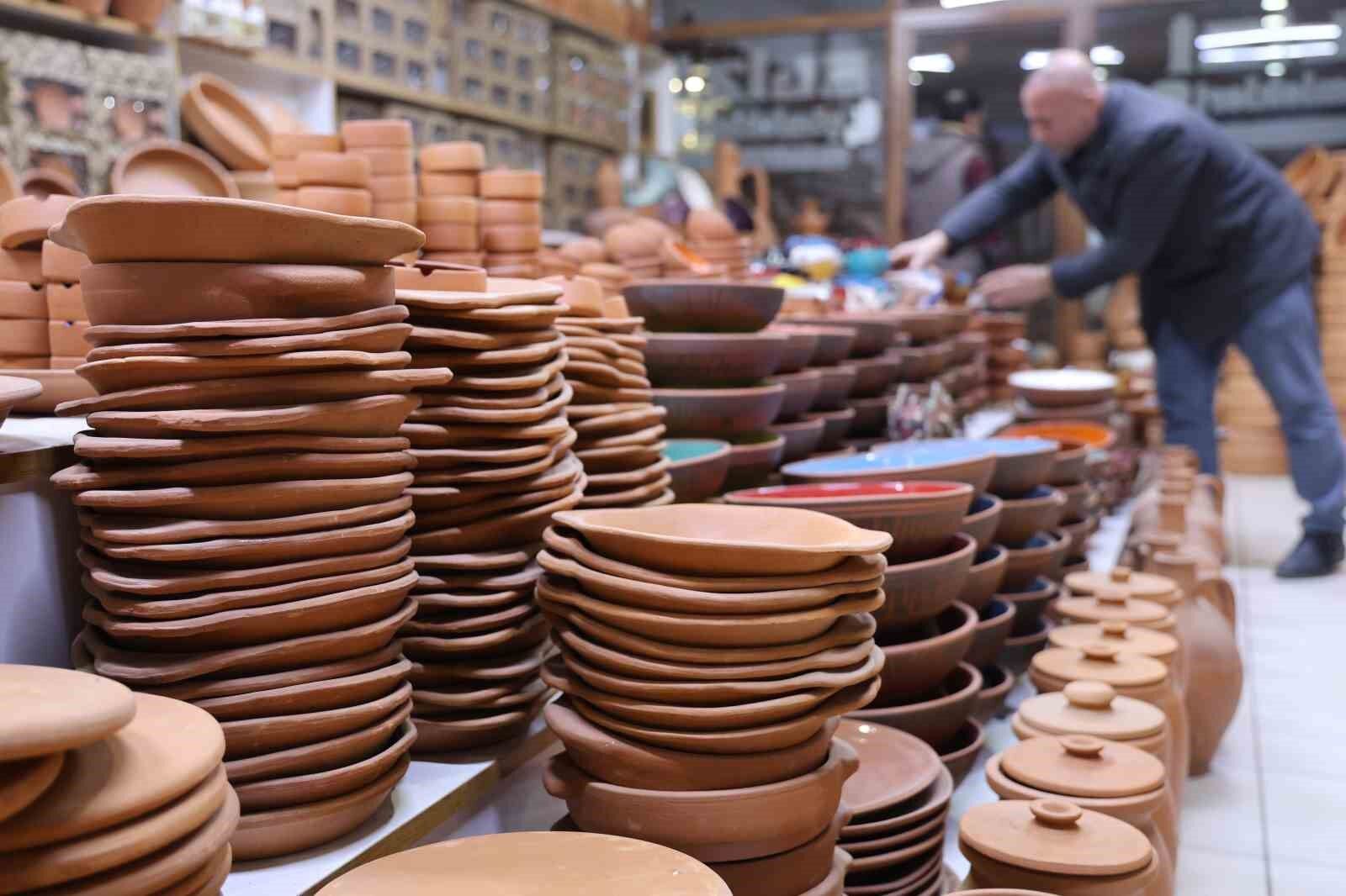 Vatandaşlar doğal beslenmeye yöneldi, çömleğe de ilgi arttı