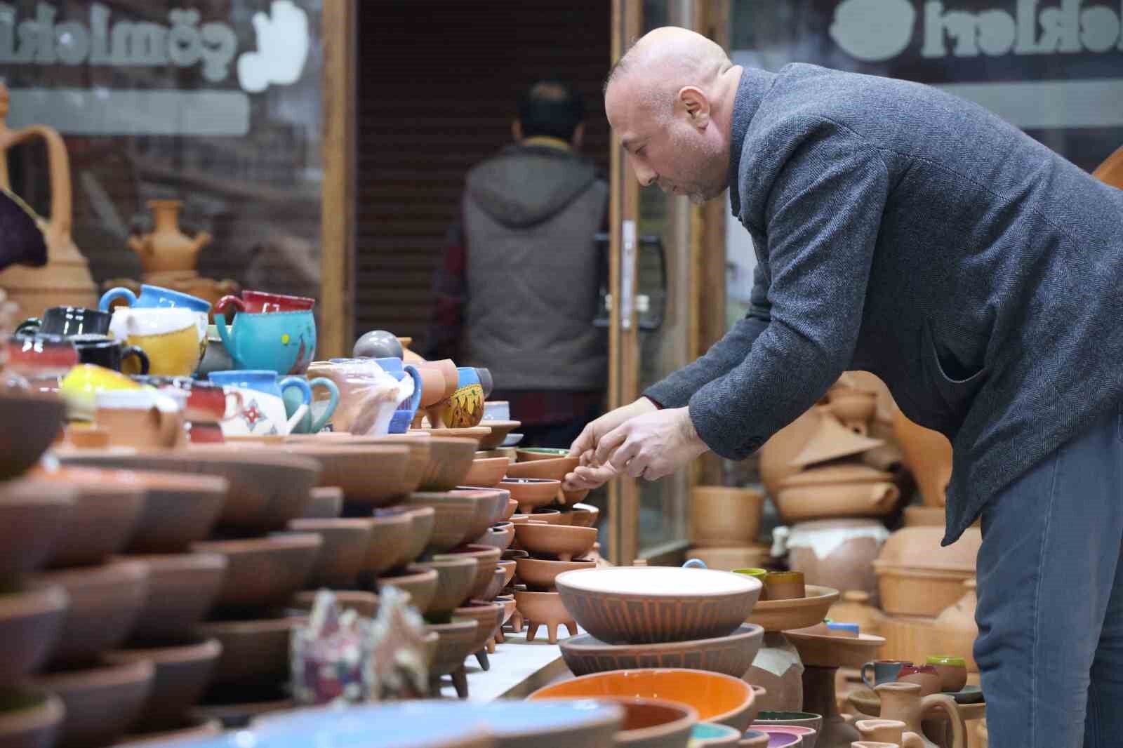 Vatandaşlar doğal beslenmeye yöneldi, çömleğe de ilgi arttı