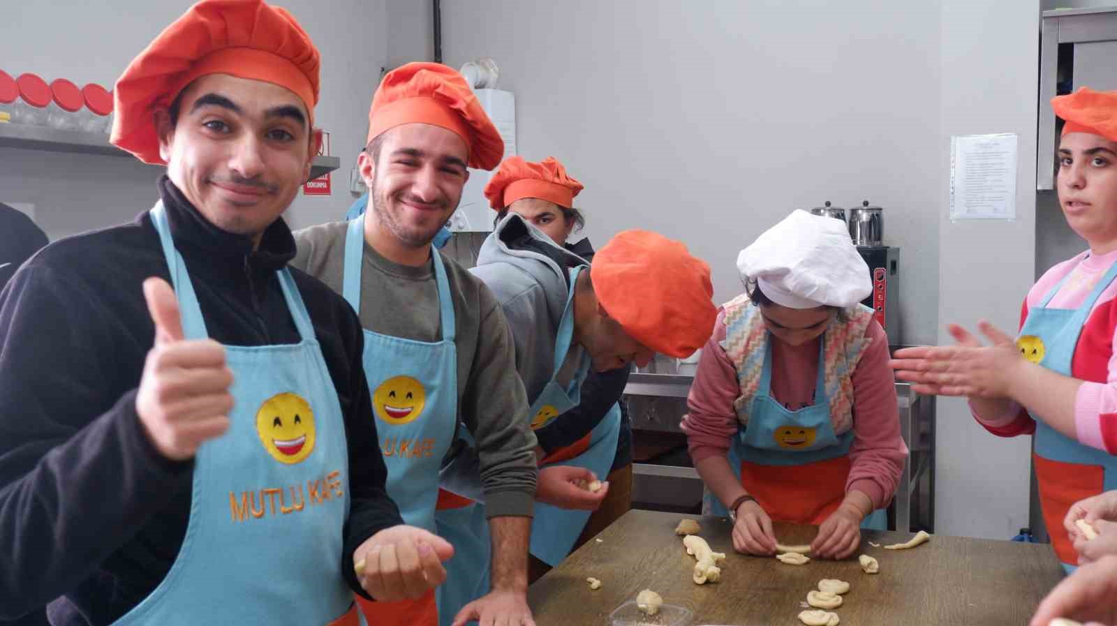 Mutlu Kafe’den mutlu anlar