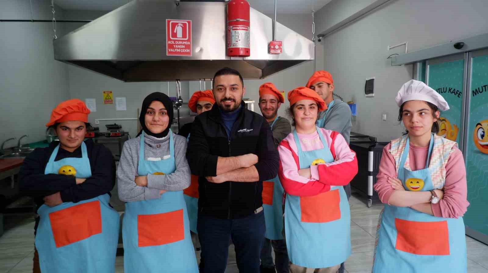 Mutlu Kafe’den mutlu anlar