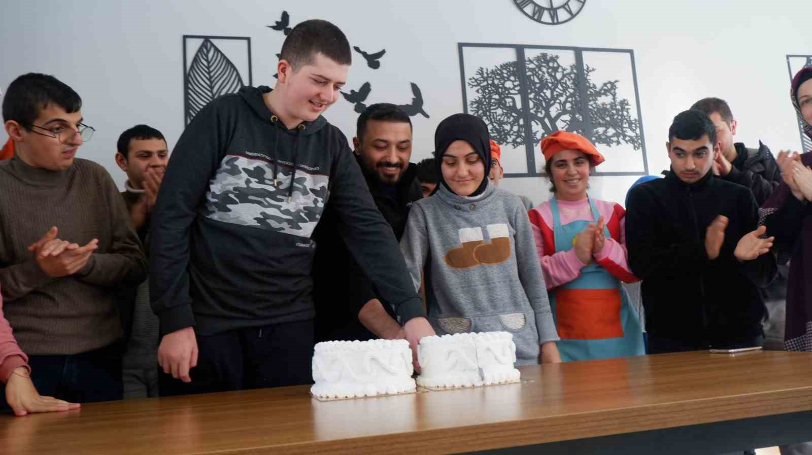 Mutlu Kafe’den mutlu anlar