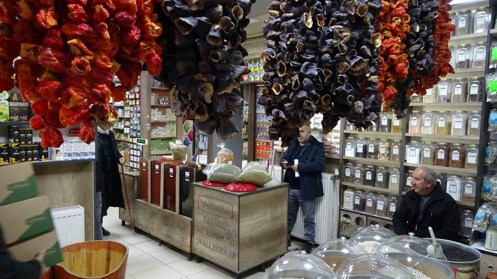 Van’da soğuk hava aktarlara ilgiyi artırdı