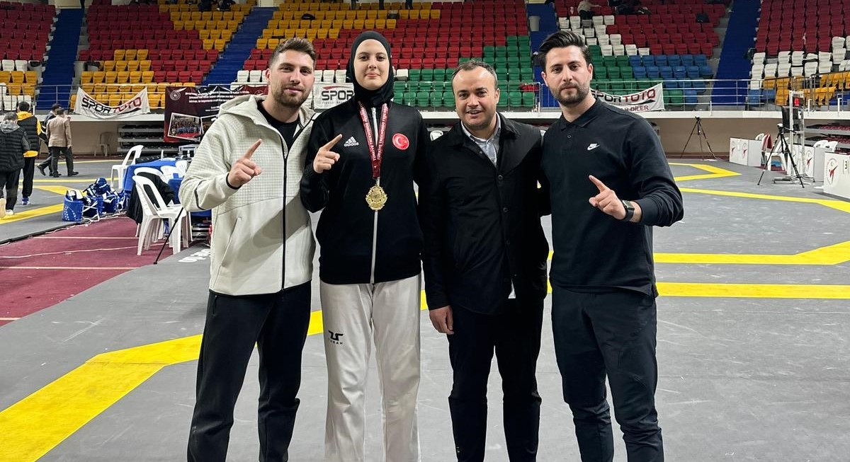 İlk aydan Türkiye şampiyonluğu