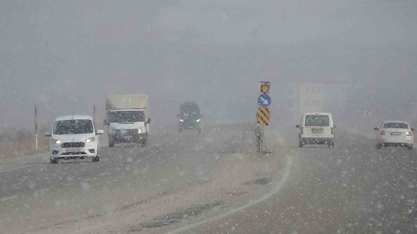Van’da kar yağışı etkili oldu