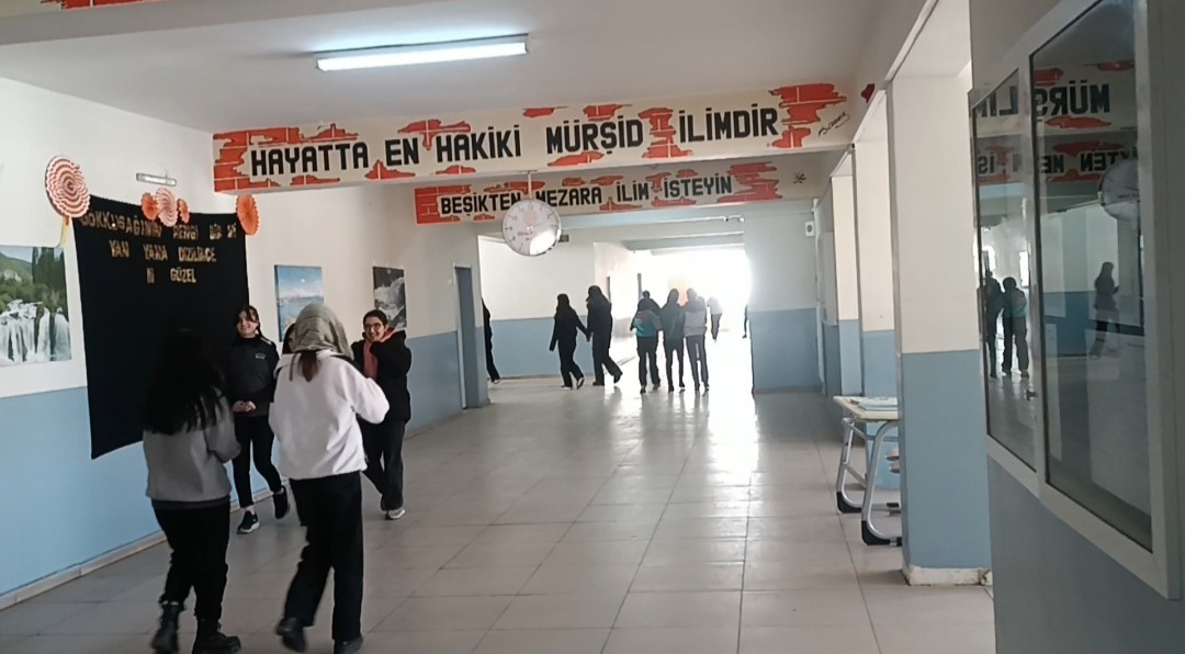 Özalp ilçesinde zilsiz okul uygulaması başladı