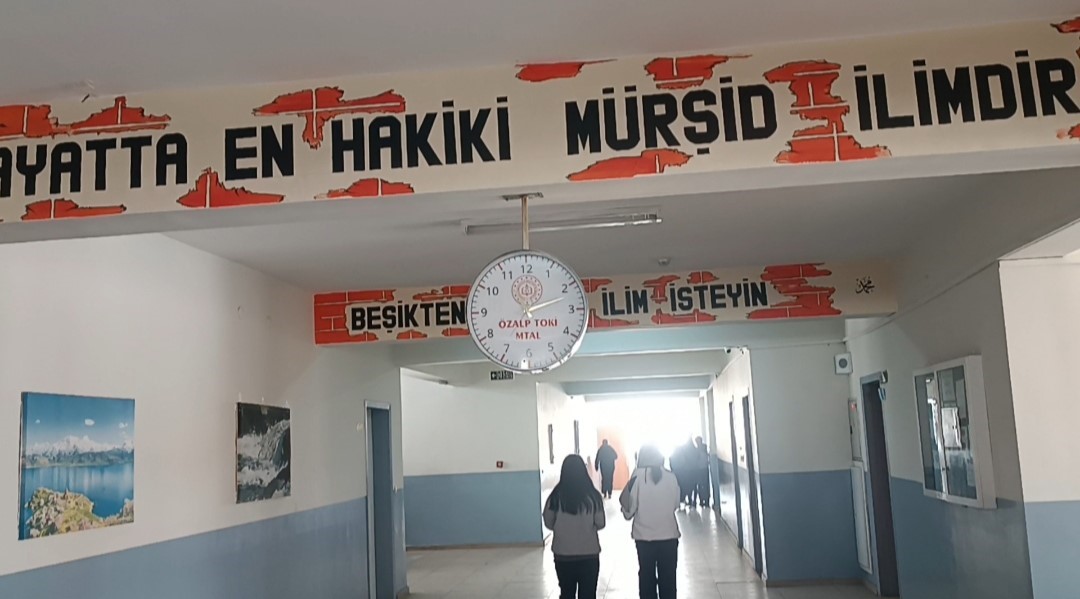 Özalp ilçesinde zilsiz okul uygulaması başladı