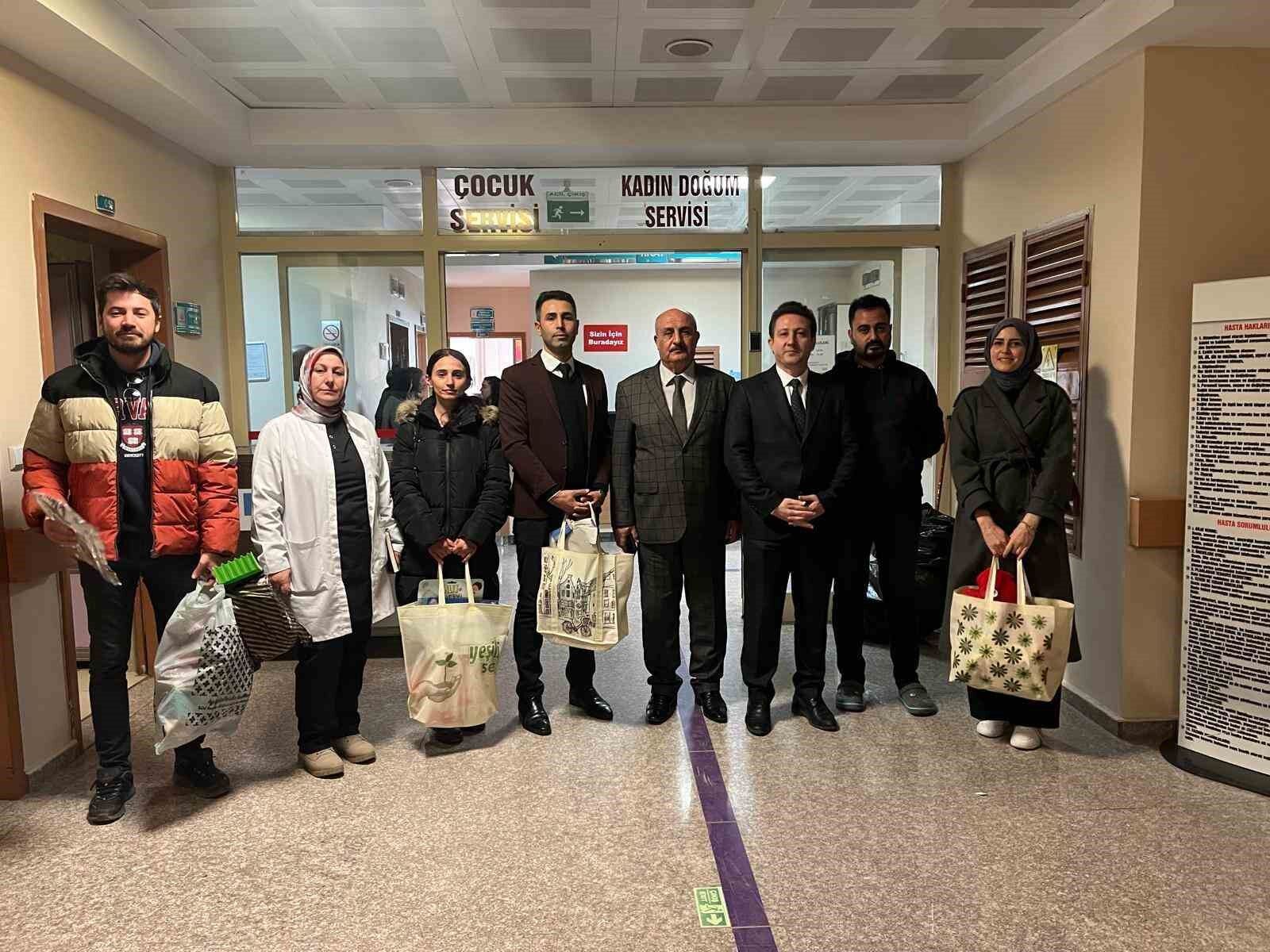 Minik kalplerden yürek ısıtan hareket