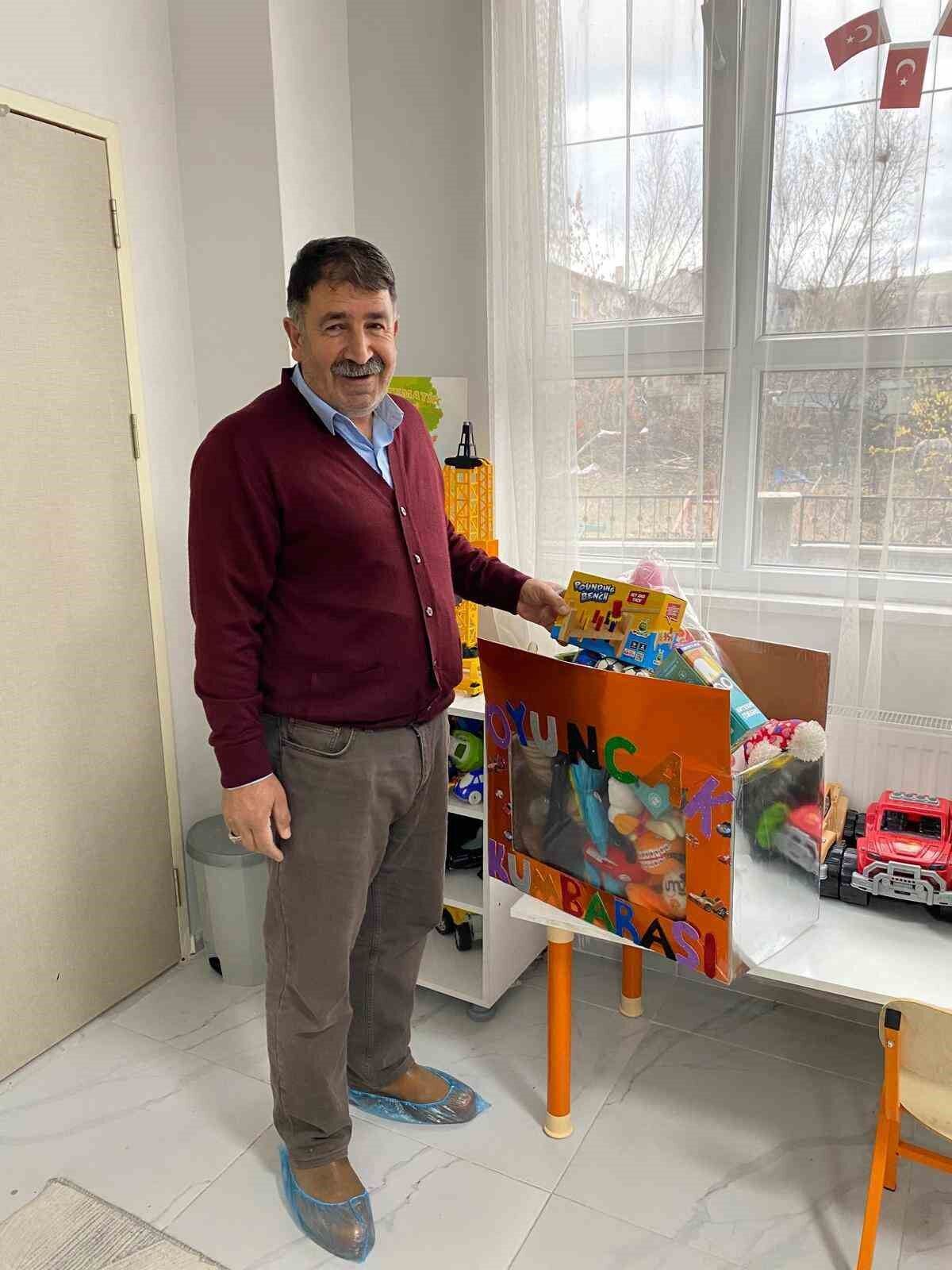 Minik kalplerden yürek ısıtan hareket