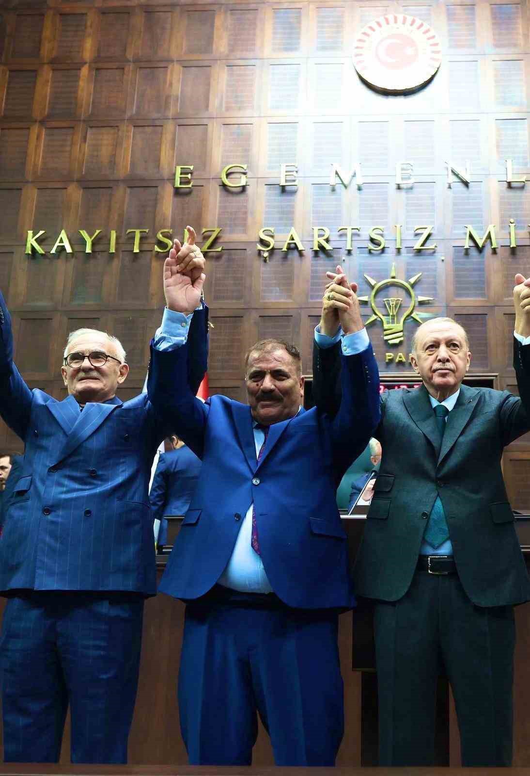 Şırnak’ta bağımsız belediye başkanı AK Parti’ye geçti