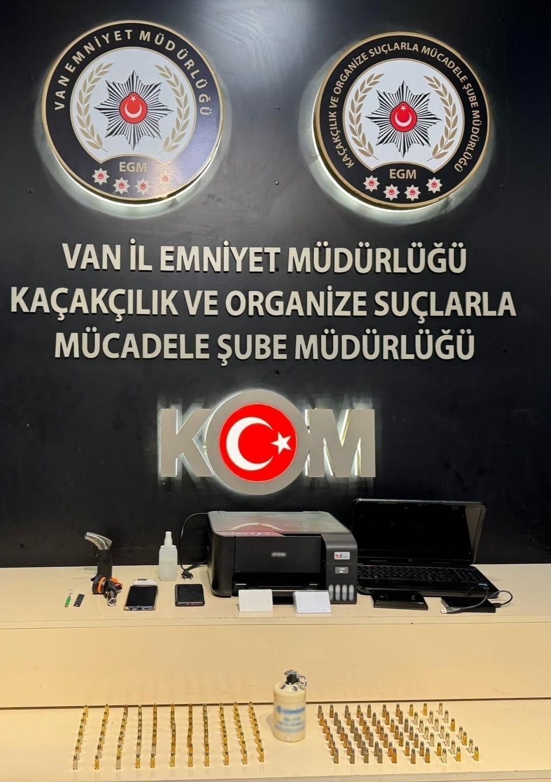 Van’da gümrük kaçakçılığı operasyonu