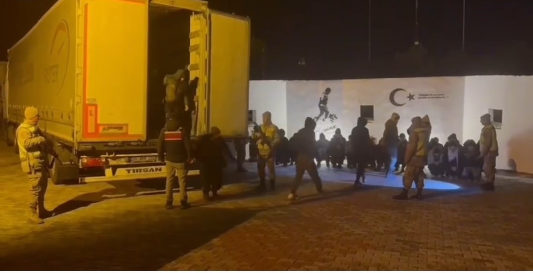 Van’da 69 düzensiz göçmen yakalandı