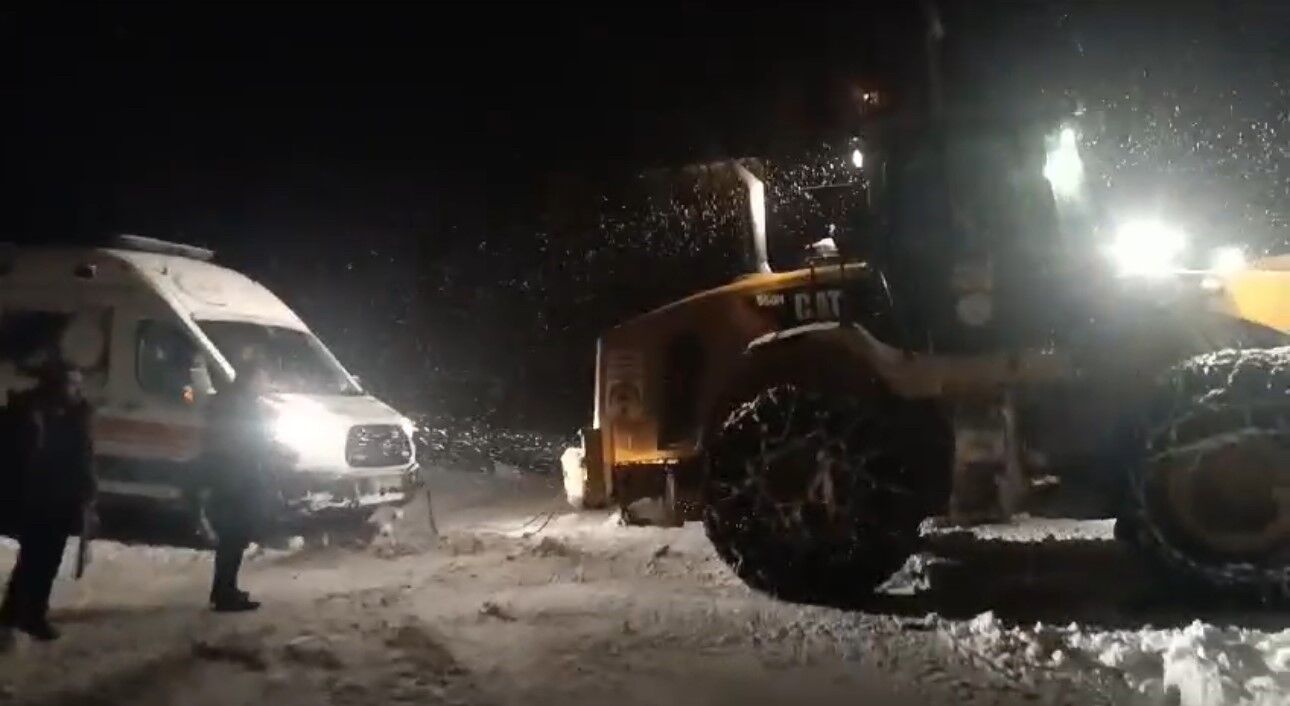 Yüksekova’da ekipler koah ve astım hastası için seferber oldular