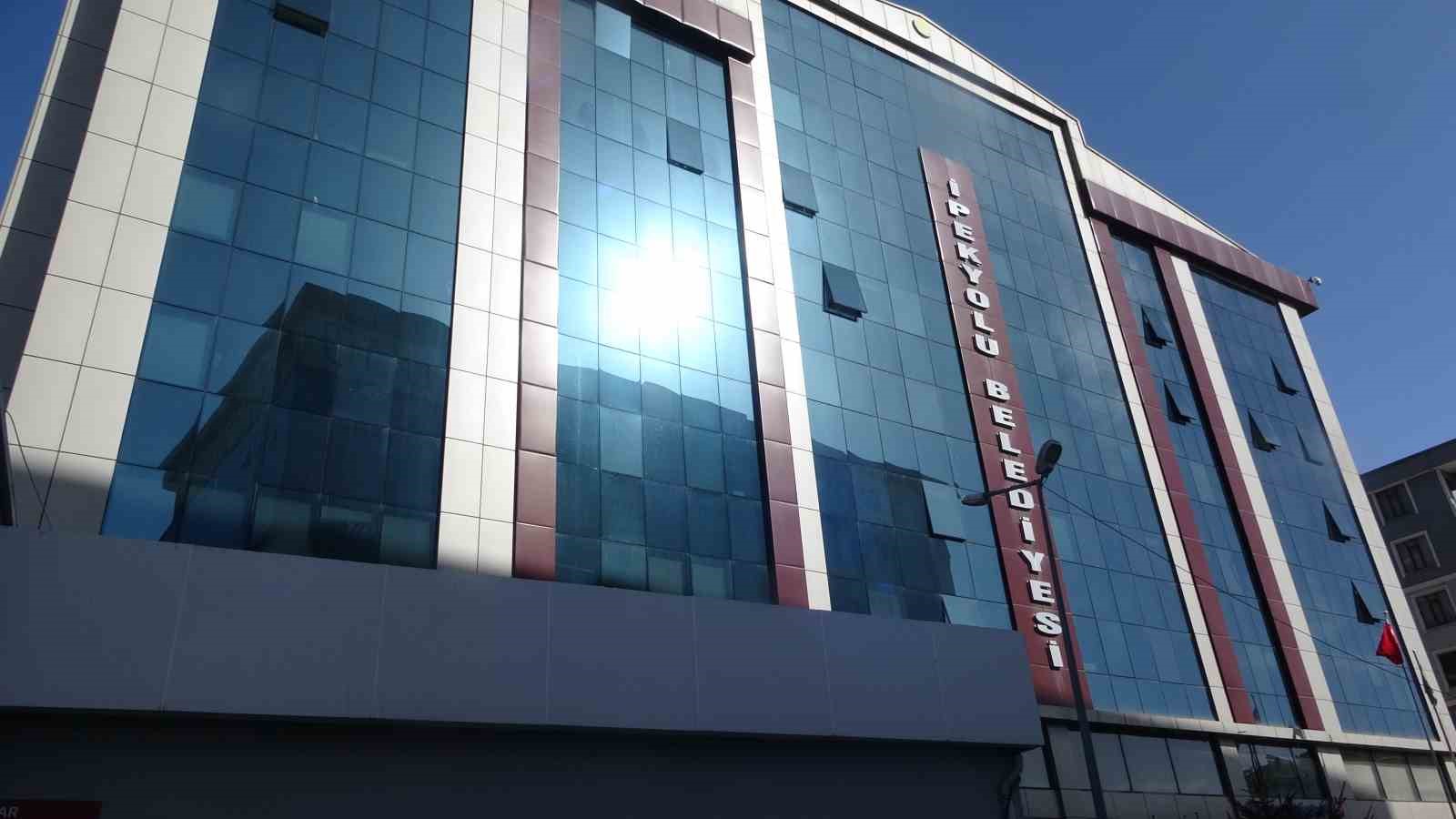 Van’da işten çıkarılanlar bir bayramı daha buruk karşıladı