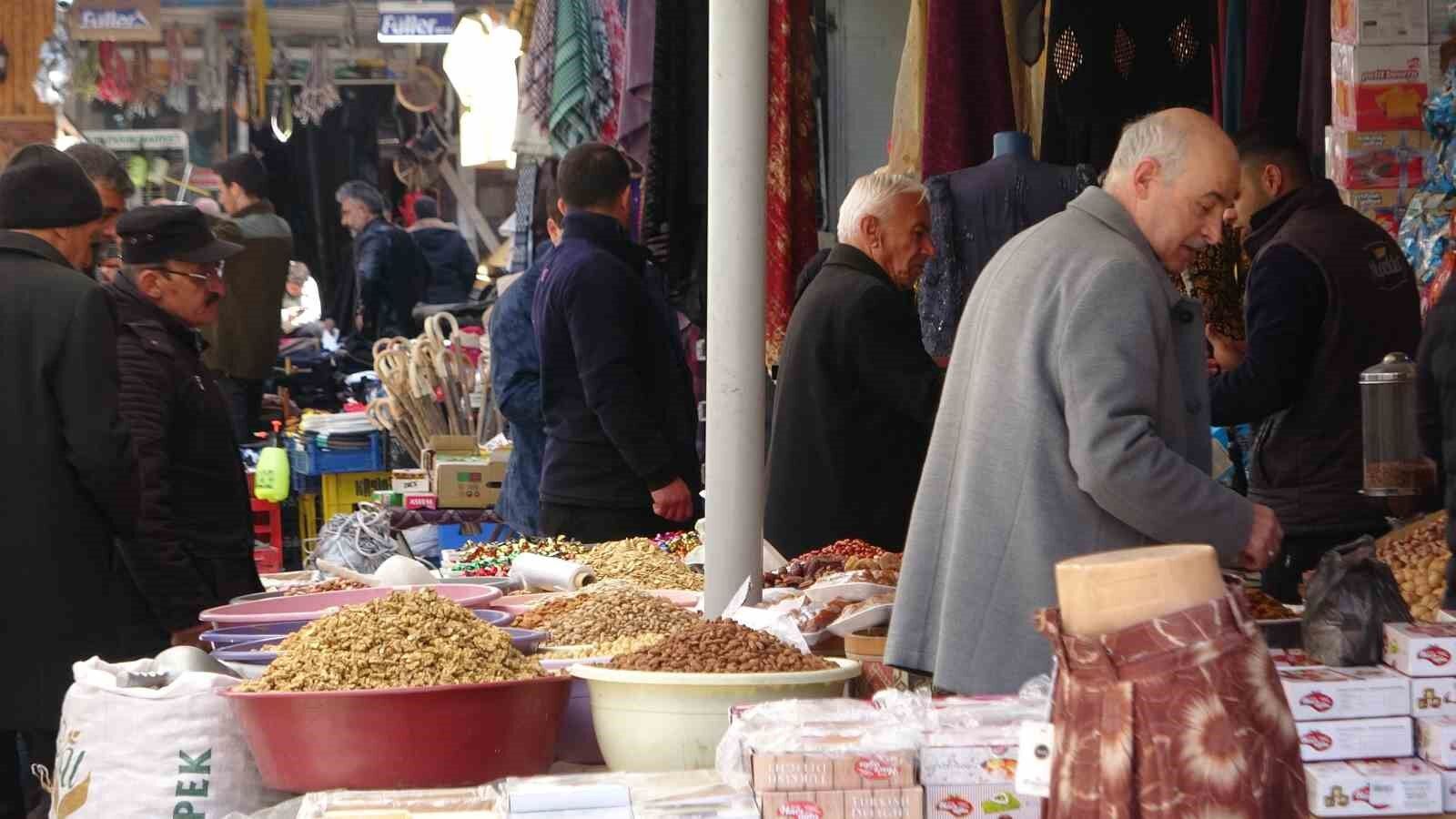 Van’da bayram öncesi alışveriş yoğunluğu