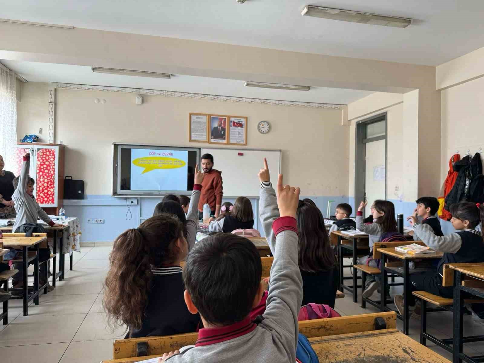 Van Büyükşehir Belediyesinden ‘Sıfır Atık ve İklim Değişikliği’ eğitimi