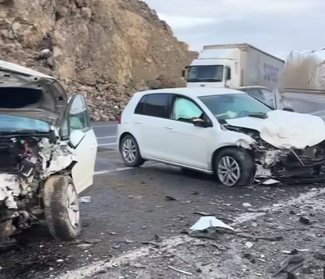 Van’da trafik kazası: 2 yaralı